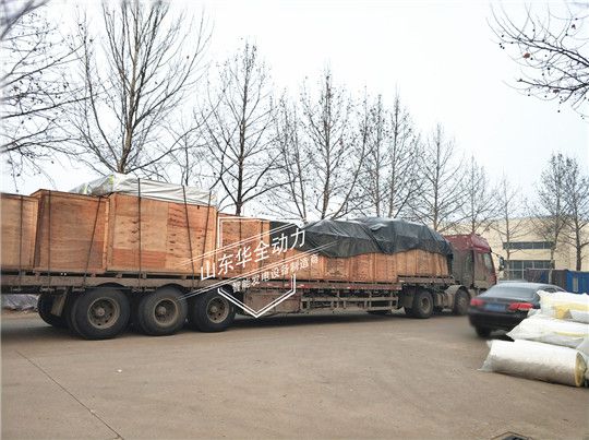 為客戶定制的發動機已經到貨，華全玉柴發電機組加緊生產